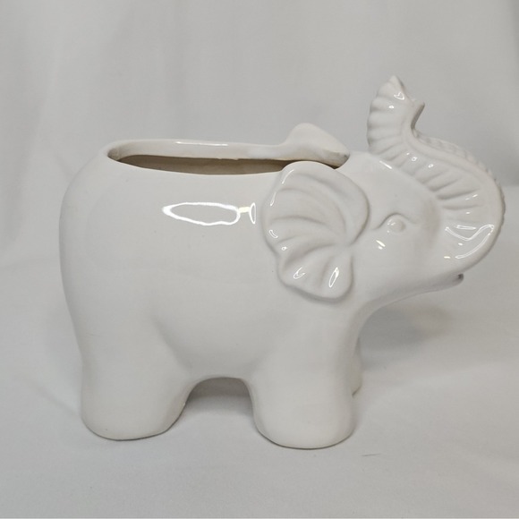 Ceramic Small Elephant Planter White *Trunk Up* 5"x6.5" Good Luck Succulent‎ - Picture 2 of 7